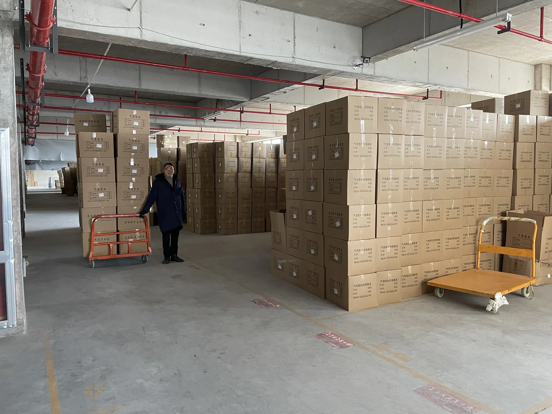 Display hardware packaging and freight preparation